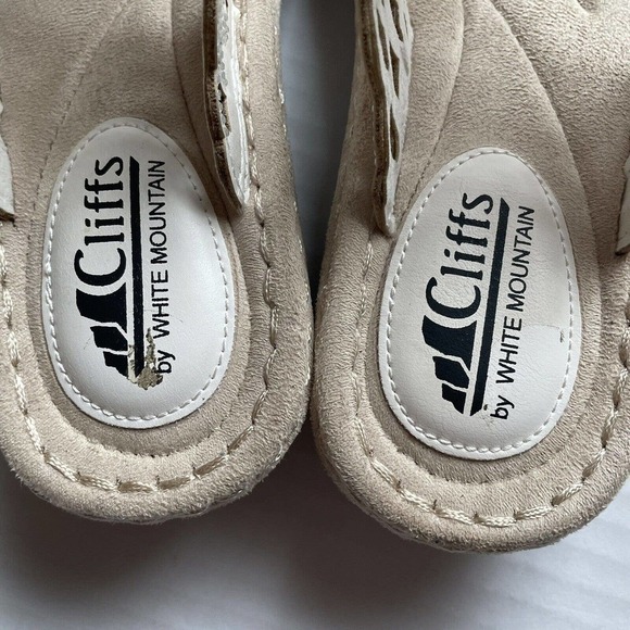 Cliffs By White Mountain Thong Sandals White Embellished with tiny Rhine… - Picture 4 of 14
